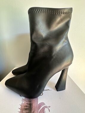 Jessica Simpson- Black High-Heel Ankle Boots - JP-FLOYCE